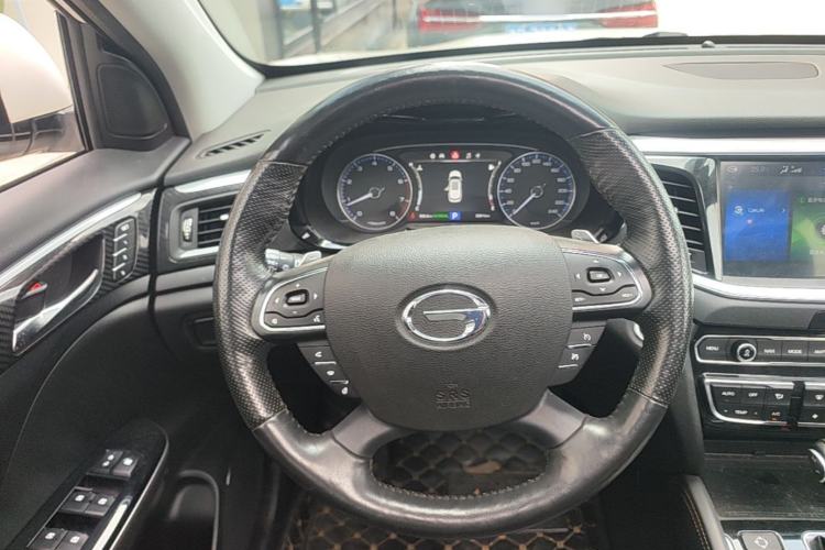 Used GAC Trumpchi GS7 2017 320T Two-Wheel-Drive Luxury Smart Connectivity Model Steering Wheel