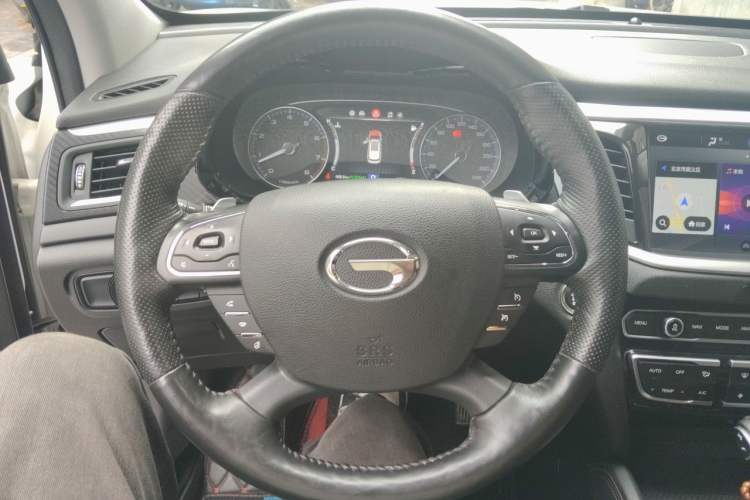 Used GAC Trumpchi GS7 2017 320T Two-Wheel-Drive Luxury Smart Connectivity Model Steering Wheel