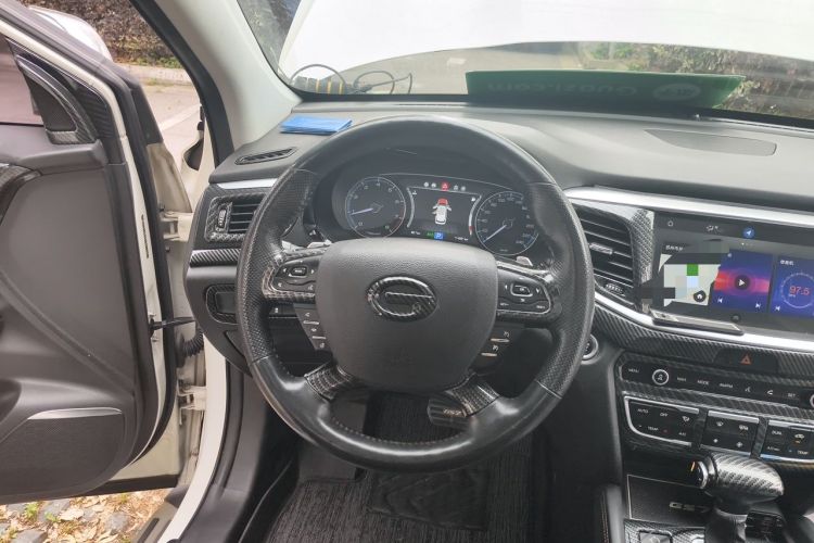 Used GAC Trumpchi GS7 2017 320T Two-Wheel-Drive Luxury Smart Connectivity Model Steering Wheel