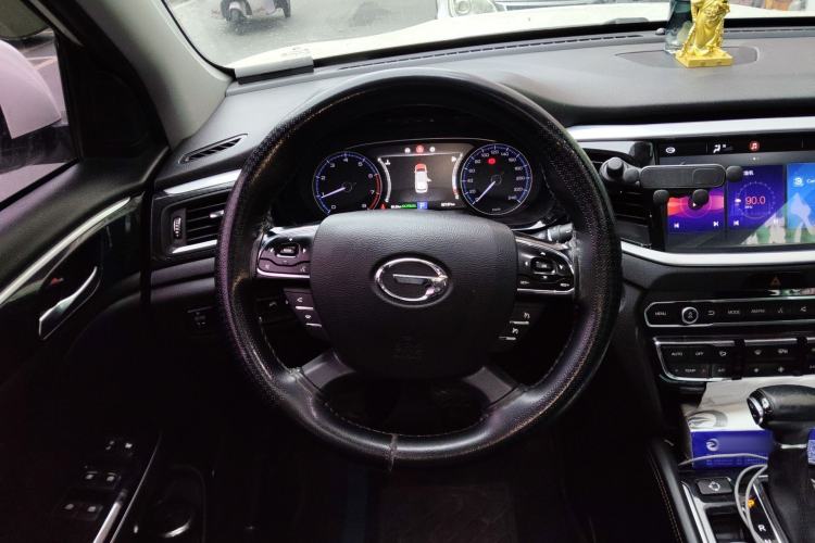 Used GAC Trumpchi GS7 2017 280T Two-Wheel Drive Luxury Model Steering Wheel