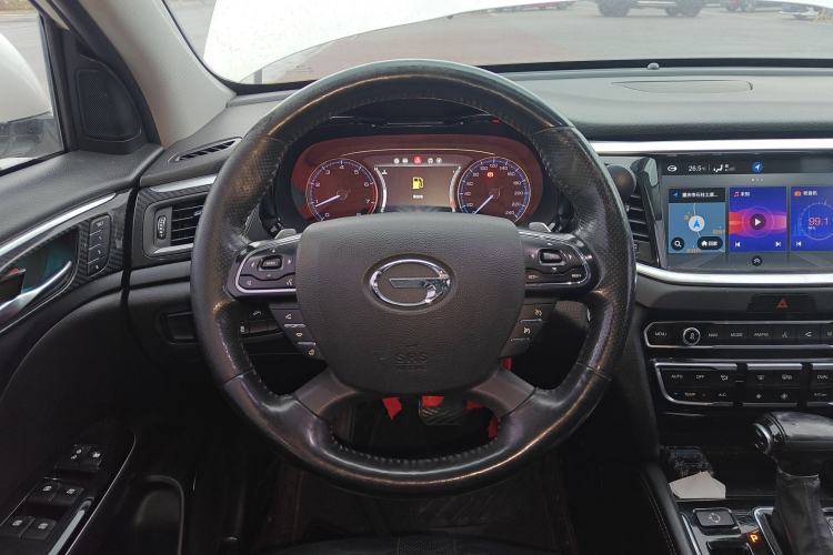 Used GAC Trumpchi GS7 2017 320T Two-Wheel-Drive Luxury Smart Connectivity Model Steering Wheel