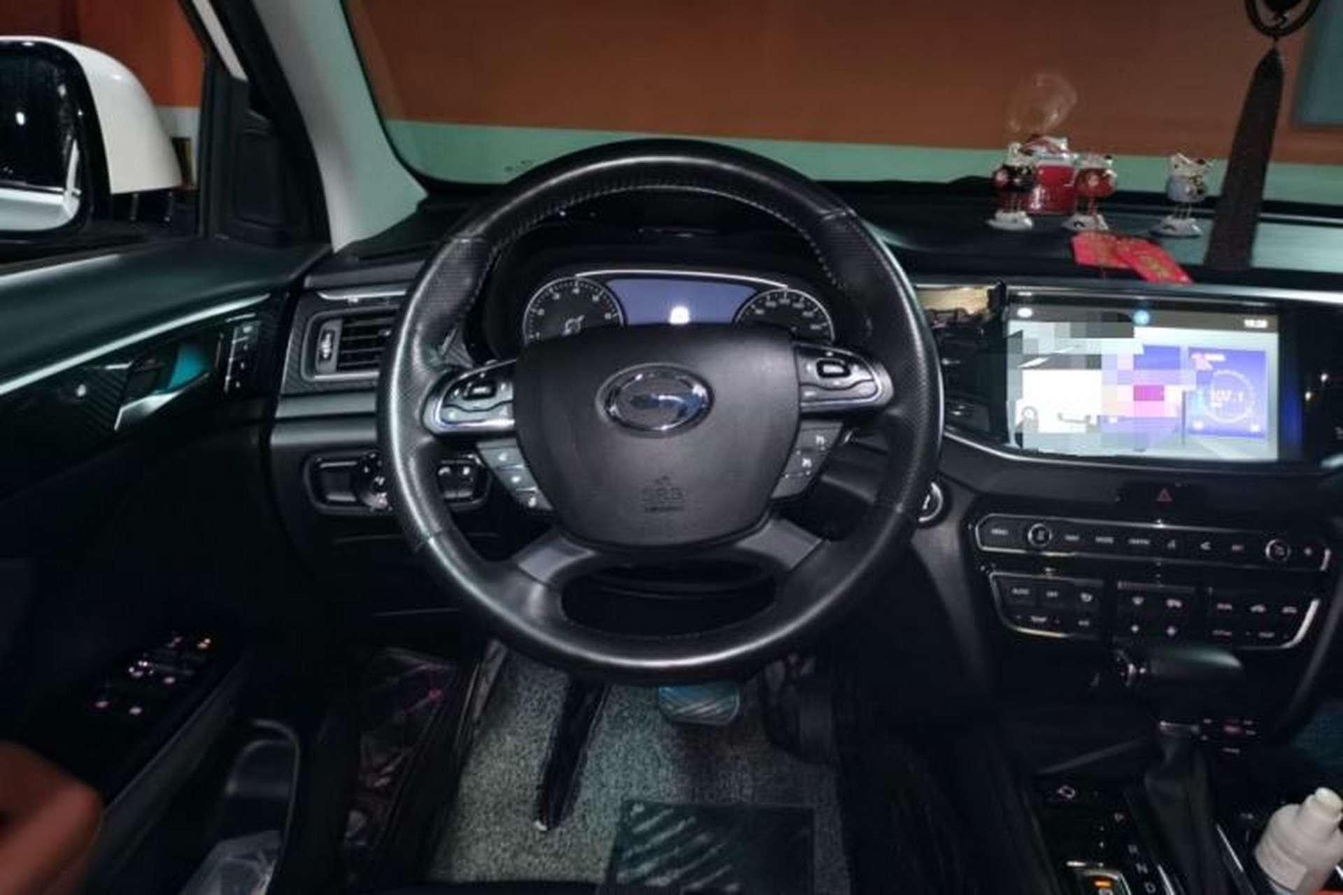 Used GAC Trumpchi GS7 2017 320T Two-Wheel-Drive Luxury Smart Connectivity Model Steering Wheel