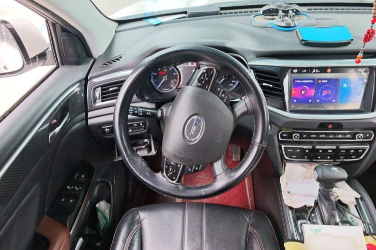 Used GAC Trumpchi GS7 2017 320T Two-Wheel-Drive Luxury Model Steering Wheel