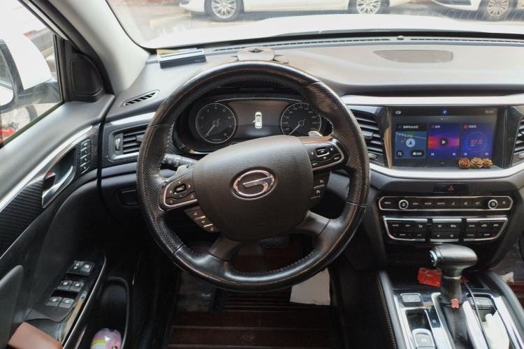 Used GAC Trumpchi GS7 2017 320T Two-Wheel-Drive Luxury Smart Connectivity Model Steering Wheel