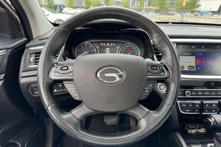 Used GAC Trumpchi GS7 2017 320T Two-Wheel-Drive Luxury Smart Connectivity Model Steering Wheel