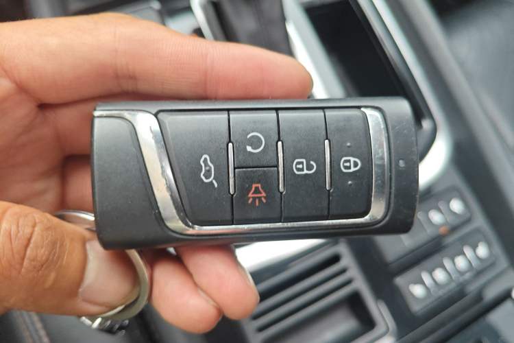 Used GAC Trumpchi GS7 2017 320T Two-Wheel-Drive Luxury Smart Connectivity Model Vehicle Key