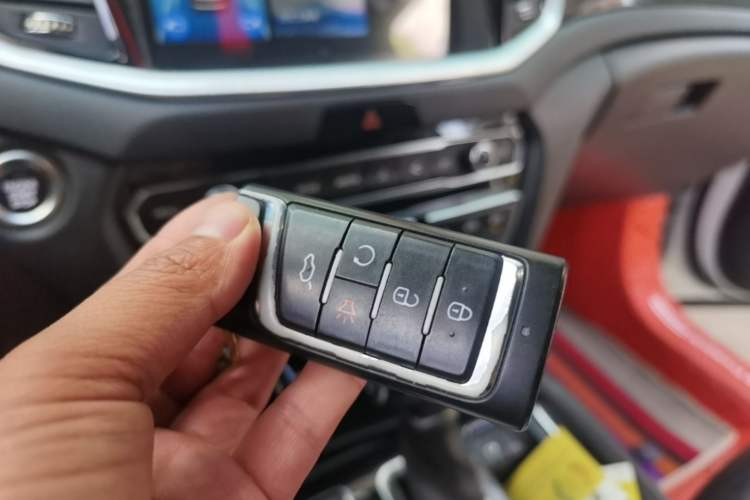 Used GAC Trumpchi GS7 2017 320T Four-Wheel Drive Luxury Smart Connectivity Model Vehicle Key