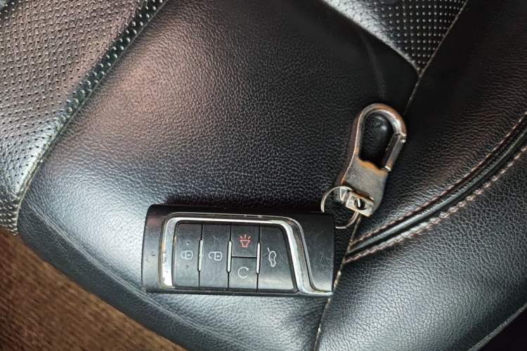 Used GAC Trumpchi GS7 2017 320T Two-Wheel-Drive Luxury Smart Connectivity Model Vehicle Key
