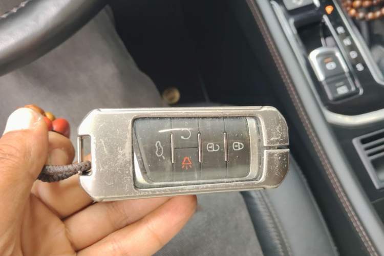 Used GAC Trumpchi GS7 2017 320T Two-Wheel-Drive Luxury Smart Connectivity Model Vehicle Key