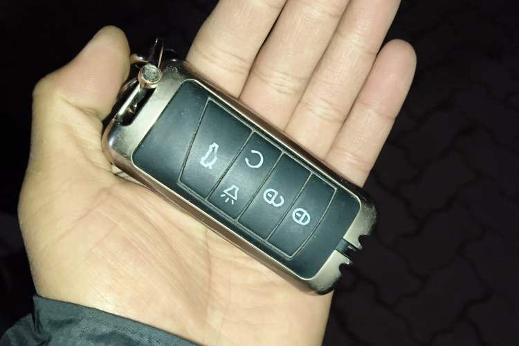 Used GAC Trumpchi GS7 2017 280T Two-Wheel Drive Luxury Model Vehicle Key