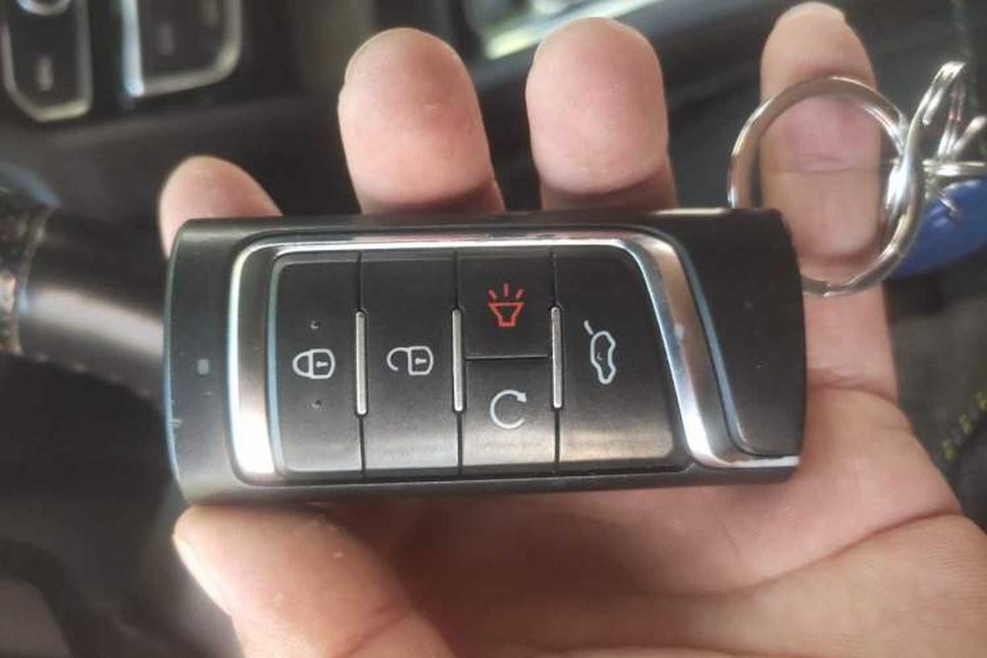 Used GAC Trumpchi GS7 2017 320T Two-Wheel-Drive Luxury Smart Connectivity Model Vehicle Key