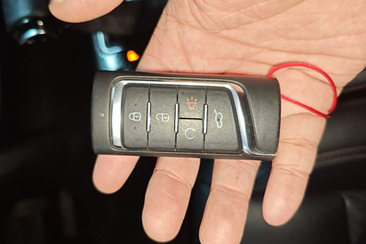 Used GAC Trumpchi GS7 2017 320T Two-Wheel-Drive Luxury Smart Connectivity Model Vehicle Key