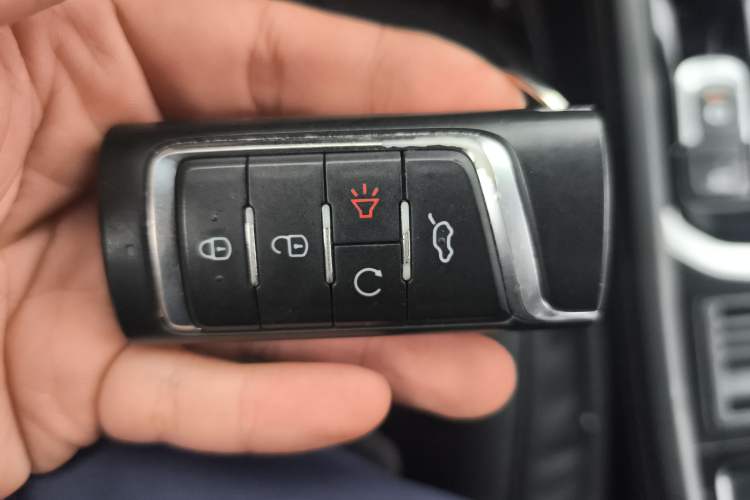Used GAC Trumpchi GS7 2017 320T Two-Wheel-Drive Luxury Smart Connectivity Model Vehicle Key