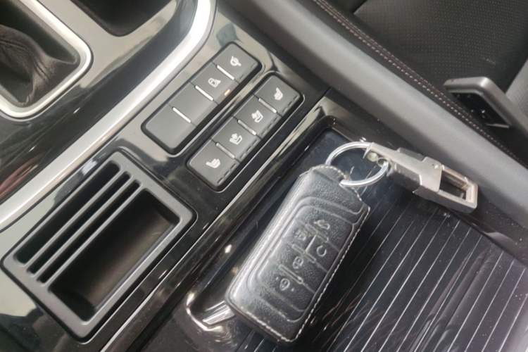 Used GAC Trumpchi GS7 2017 320T Two-Wheel-Drive Luxury Smart Connectivity Model Vehicle Key