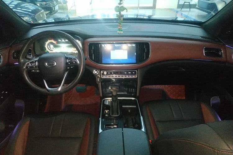 Used GAC Trumpchi GS7 2019 390T Two-Wheel-Drive Elite Version Center Console