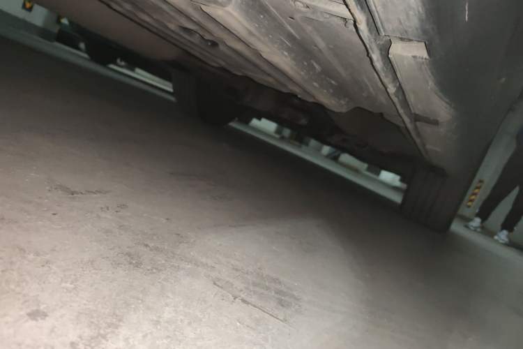 Used GAC Trumpchi GS7 2019 390T Two-Wheel Drive Luxury Smart Connectivity Version Chassis Rear Right
