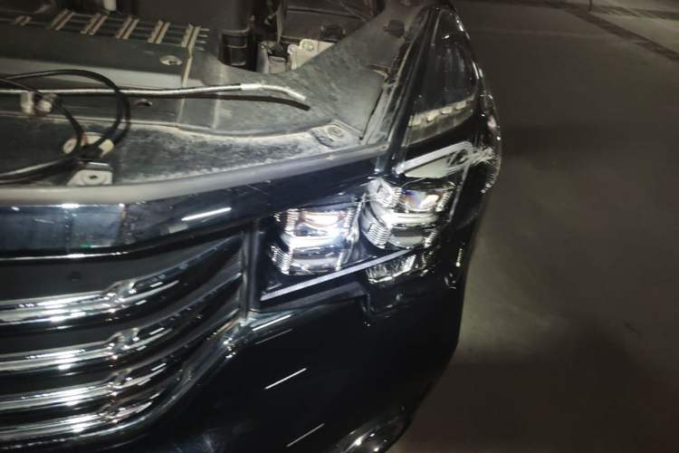 Used GAC Trumpchi GS7 2019 390T Two-Wheel Drive Luxury Smart Connectivity Version Engine Bay Left