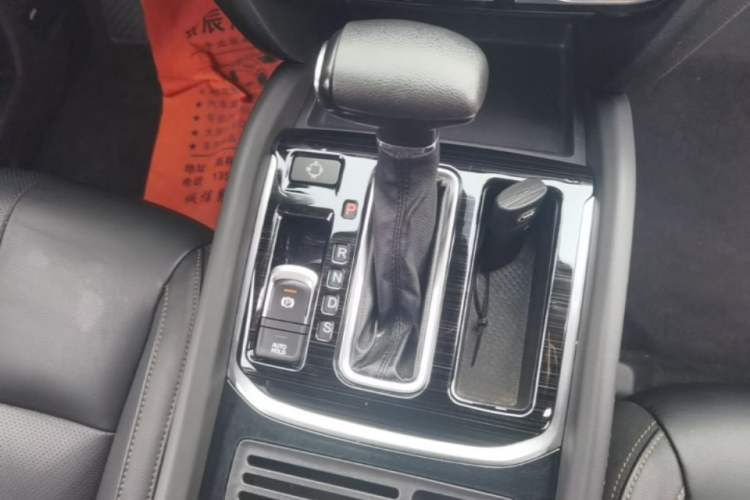 Used GAC Trumpchi GS7 2019 390T Two-Wheel-Drive Luxury Version Gear Lever