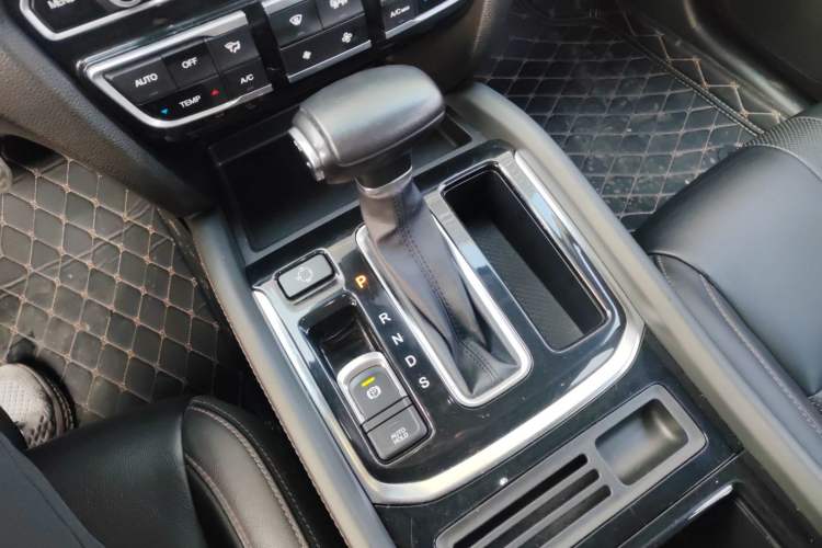 Used GAC Trumpchi GS7 2019 390T Two-Wheel-Drive Luxury Version Gear Lever