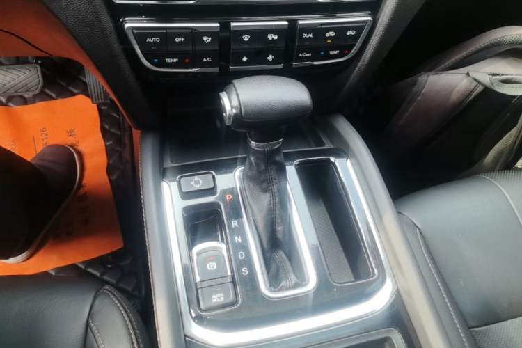 Used GAC Trumpchi GS7 2019 390T Two-Wheel-Drive Luxury Version Gear Lever