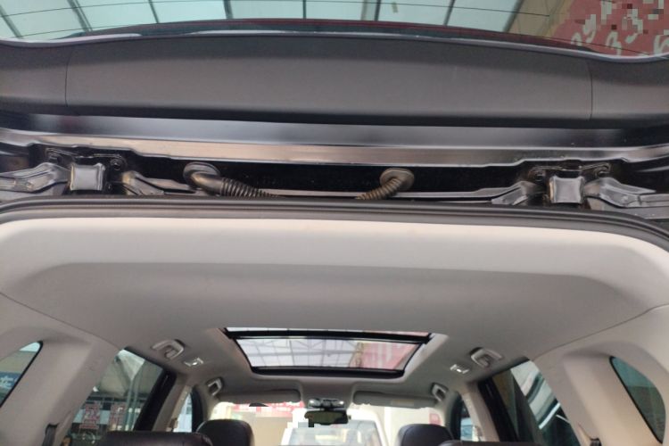 Used GAC Trumpchi GS7 2019 390T Two-Wheel Drive Luxury Smart Connectivity Version Headliner