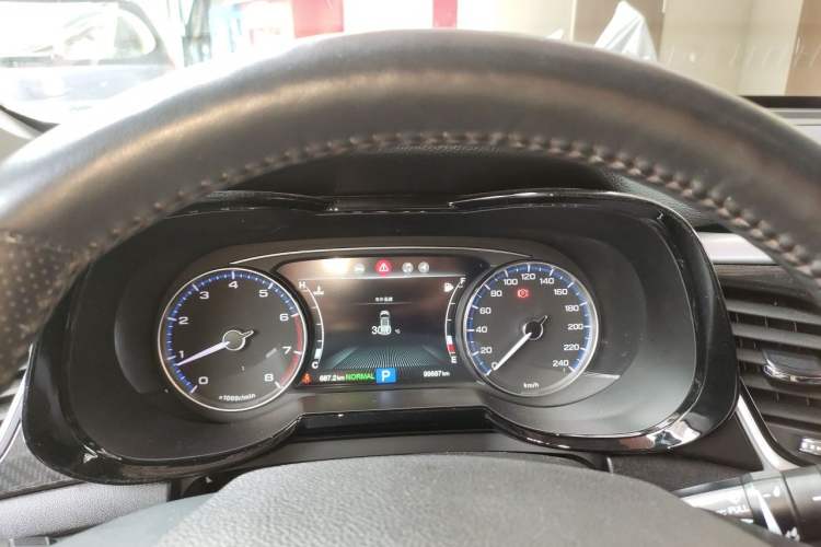 Used GAC Trumpchi GS7 2019 390T Two-Wheel Drive Luxury Smart Connectivity Version Instrument Cluster