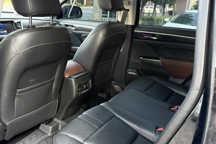Used GAC Trumpchi GS7 2019 390T Two-Wheel-Drive Luxury Version Interior 3