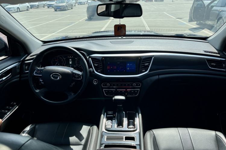 Used GAC Trumpchi GS7 2019 390T Two-Wheel-Drive Luxury Version Interior 8