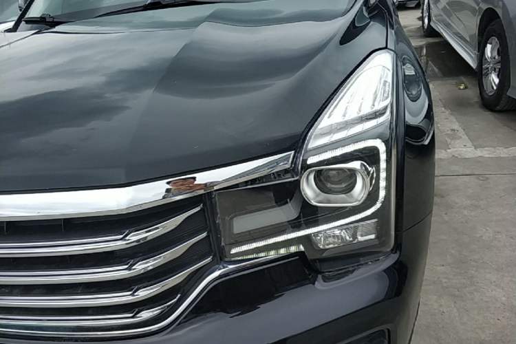Used GAC Trumpchi GS7 2019 390T Two-Wheel-Drive Luxury Version Left Front Headlight