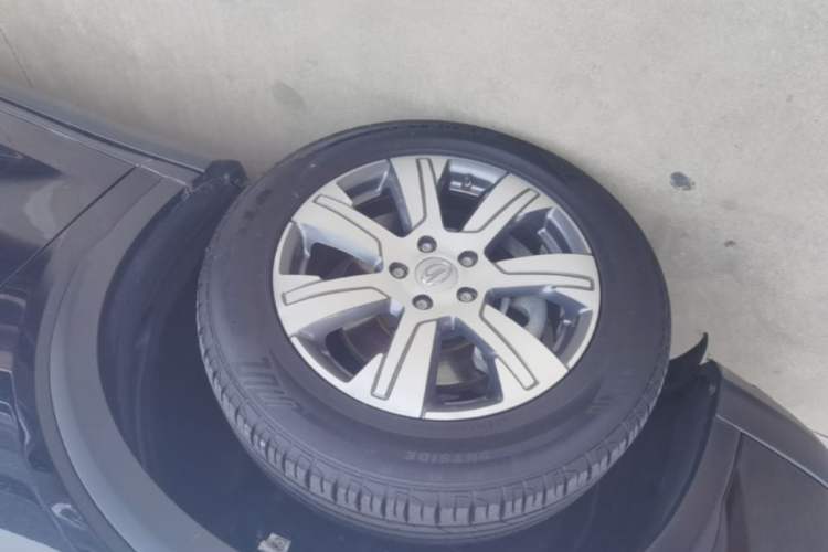 Used GAC Trumpchi GS7 2019 390T Two-Wheel-Drive Luxury Version Left Front Wheel Hub