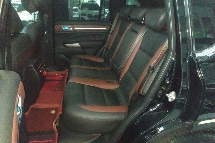 Used GAC Trumpchi GS7 2019 390T Two-Wheel-Drive Elite Version Left Rear Seat