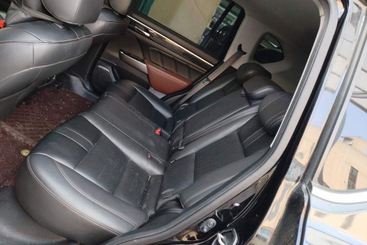 Used GAC Trumpchi GS7 2019 390T Two-Wheel Drive Luxury Smart Connectivity Version Left Rear Seat