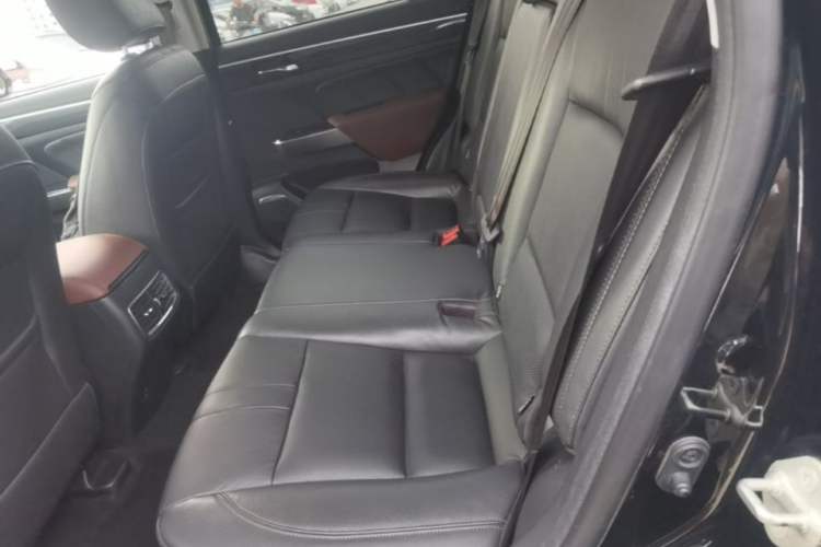Used GAC Trumpchi GS7 2019 390T Two-Wheel-Drive Luxury Version Left Rear Seat