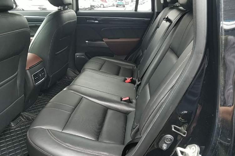 Used GAC Trumpchi GS7 2019 390T Two-Wheel-Drive Luxury Version Left Rear Seat