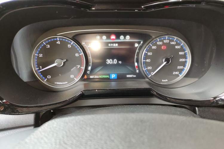 Used GAC Trumpchi GS7 2019 390T Two-Wheel Drive Luxury Smart Connectivity Version Odometer Close Up
