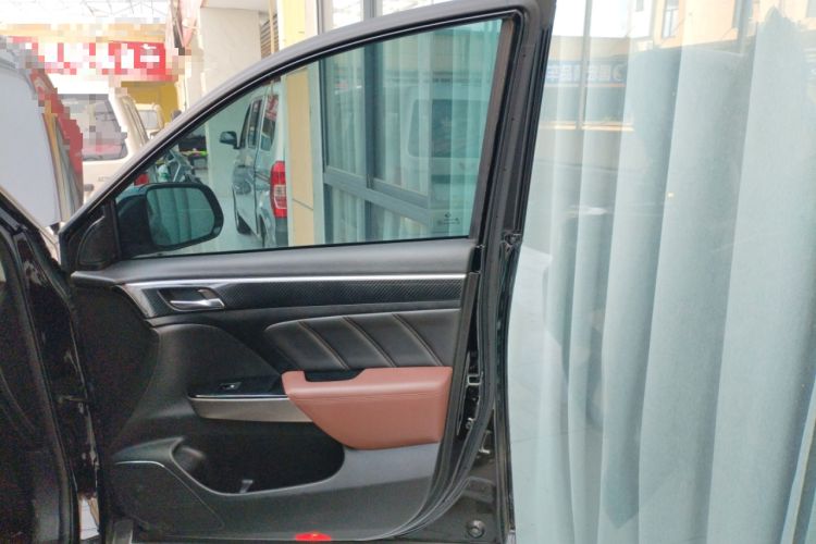 Used GAC Trumpchi GS7 2019 390T Two-Wheel Drive Luxury Smart Connectivity Version Right Front Door Interior