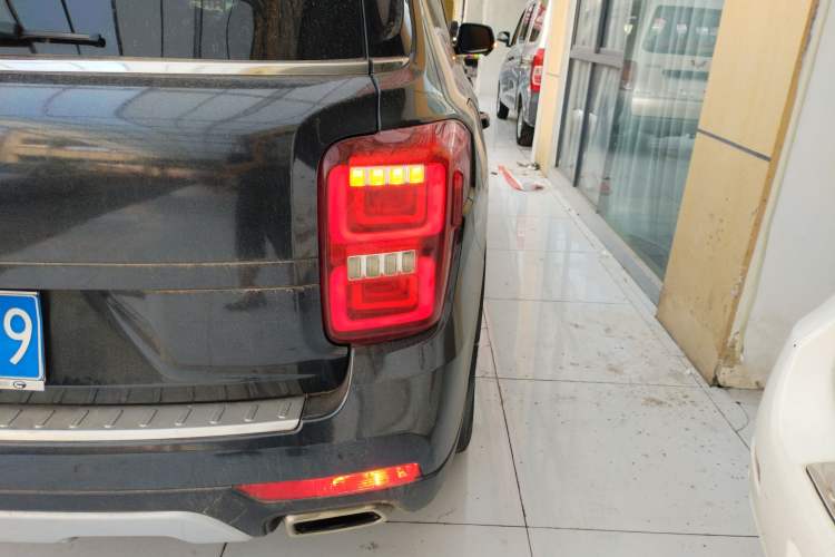 Used GAC Trumpchi GS7 2019 390T Two-Wheel Drive Luxury Smart Connectivity Version Right Rear Taillight