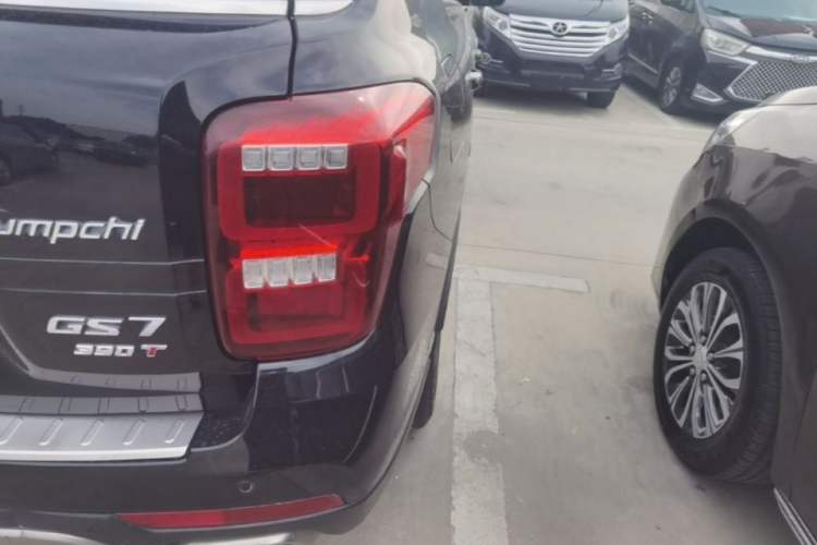 Used GAC Trumpchi GS7 2019 390T Two-Wheel-Drive Luxury Version Right Rear Taillight