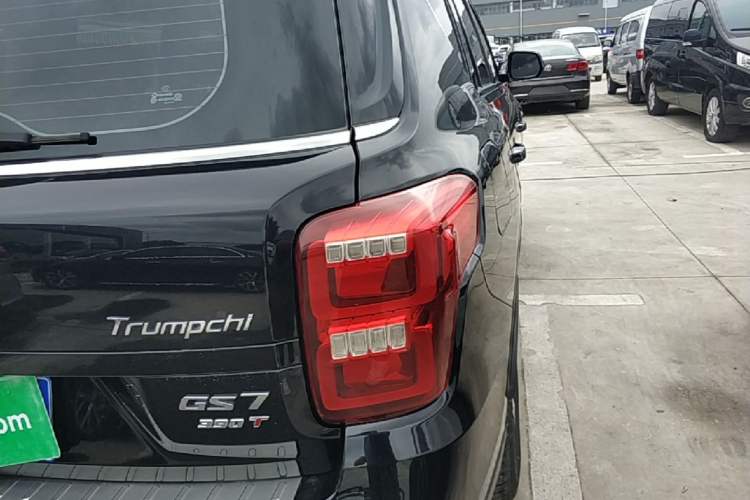 Used GAC Trumpchi GS7 2019 390T Two-Wheel-Drive Luxury Version Right Rear Taillight