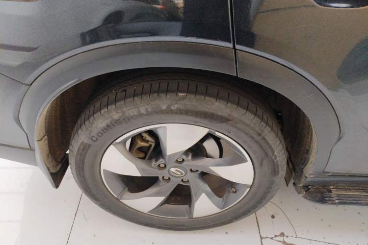Used GAC Trumpchi GS7 2019 390T Two-Wheel Drive Luxury Smart Connectivity Version Right Rear Wheel Hub