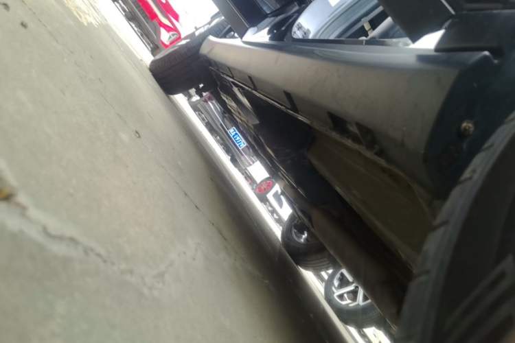 Used GAC Trumpchi GS7 2019 390T Two-Wheel-Drive Luxury Version Right Side Sill