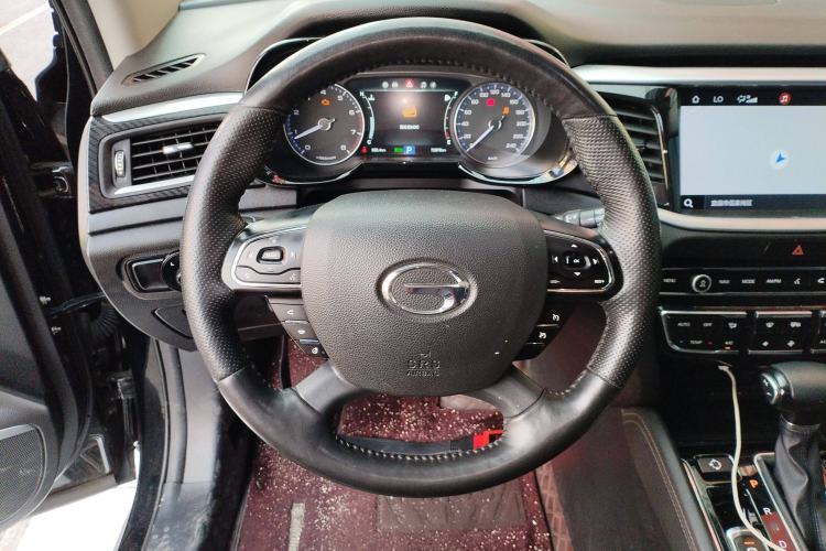 Used GAC Trumpchi GS7 2019 390T Two-Wheel Drive Luxury Smart Connectivity Version Steering Wheel