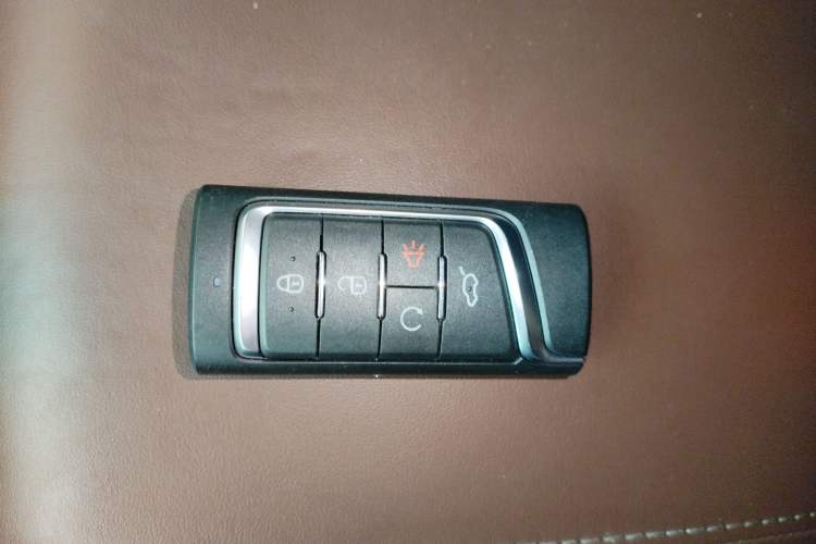 Used GAC Trumpchi GS7 2019 390T Two-Wheel Drive Luxury Smart Connectivity Version Vehicle Key