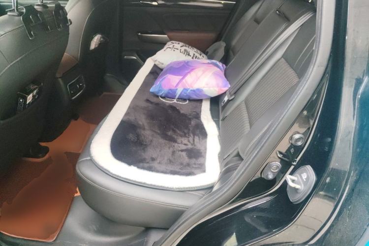 Used GAC Trumpchi GS7 2019 390T Two-Wheel-Drive Elite Version Left Rear Seat
