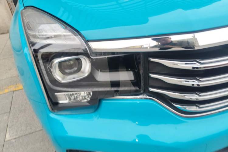 Used GAC Trumpchi GS7 2019 390T Two-Wheel-Drive Elite Version Right Front Headlight