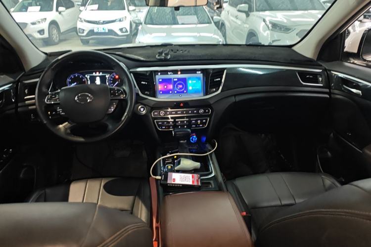 Used GAC Trumpchi GS7 2019 390T Two-Wheel-Drive Elite Version Center Console