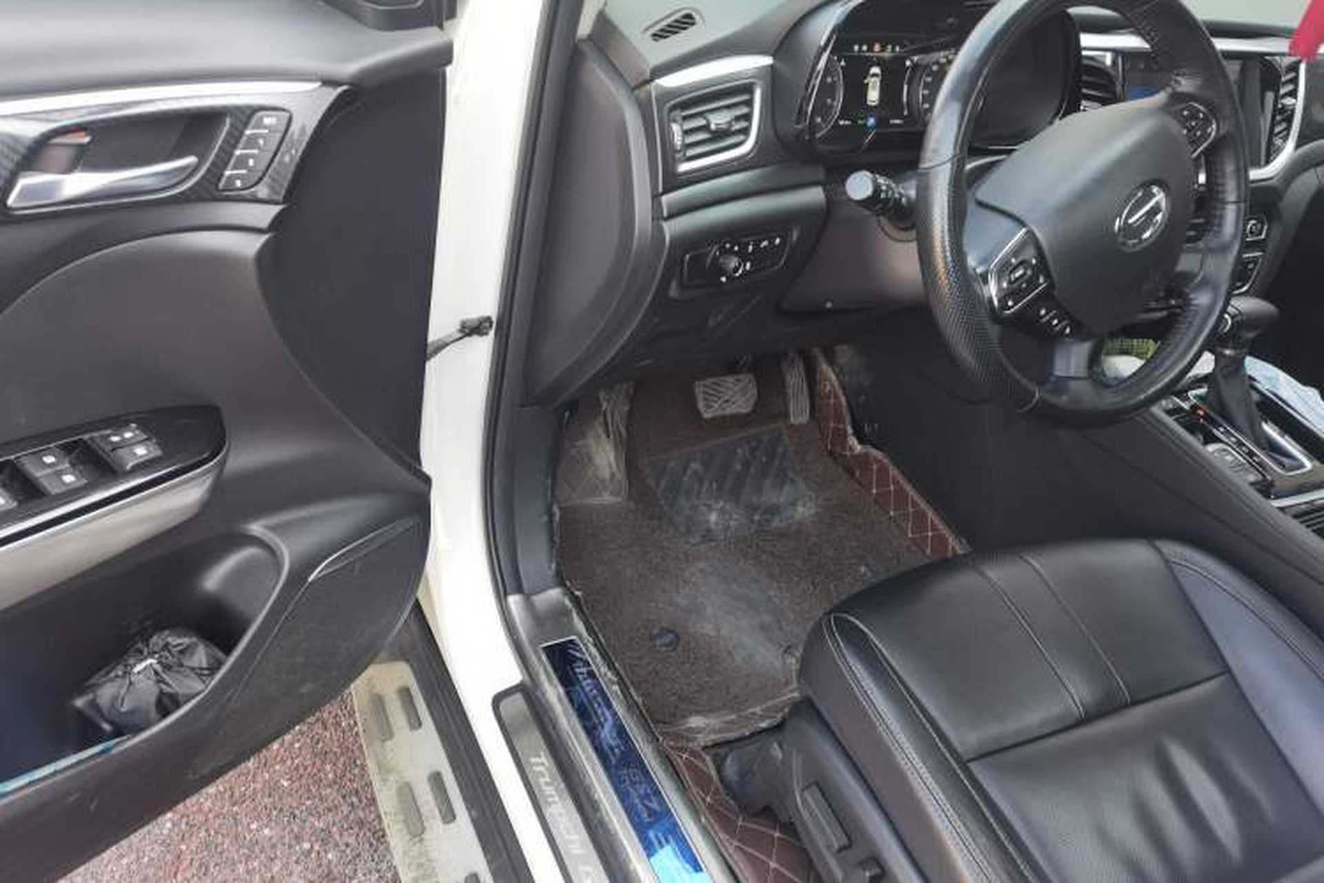 Used GAC Trumpchi GS7 2019 390T Two-Wheel Drive Luxury Smart Connectivity Version Driver Seat