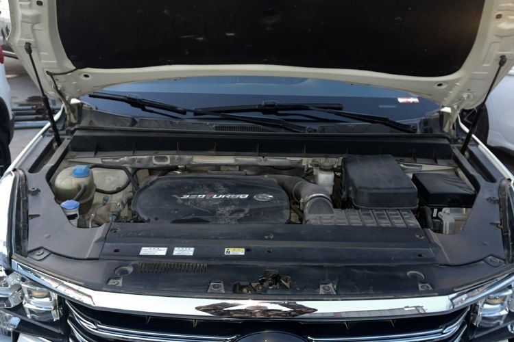 Used GAC Trumpchi GS7 2019 390T Two-Wheel Drive Luxury Smart Connectivity Version Engine Bay