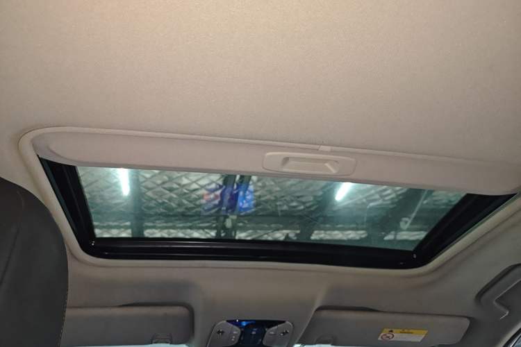 Used GAC Trumpchi GS7 2019 390T Two-Wheel-Drive Elite Version Headliner