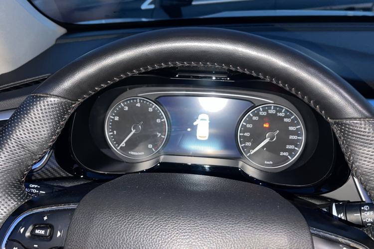 Used GAC Trumpchi GS7 2019 390T Two-Wheel Drive Luxury Smart Connectivity Version Instrument Cluster